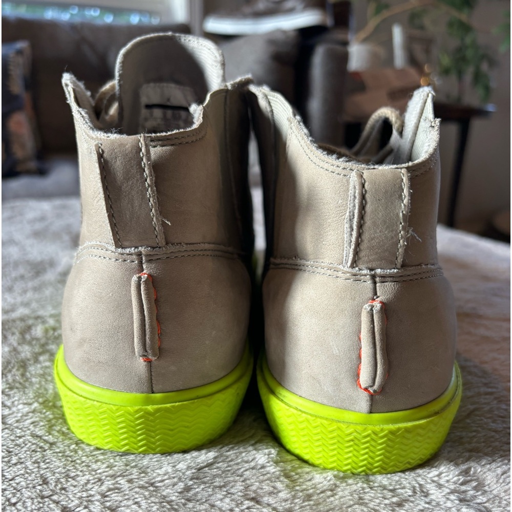 Air Jordan limited neon pack inspired by Miami 2011